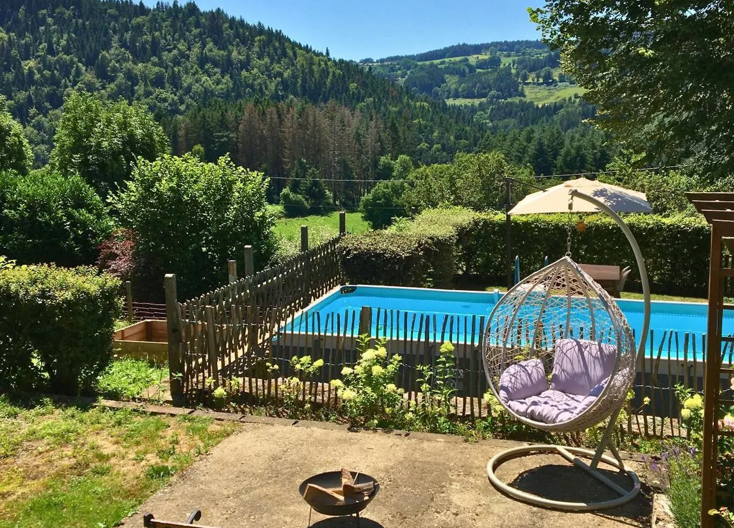 Gite Les Tilleuls Arlanc 0*,  France