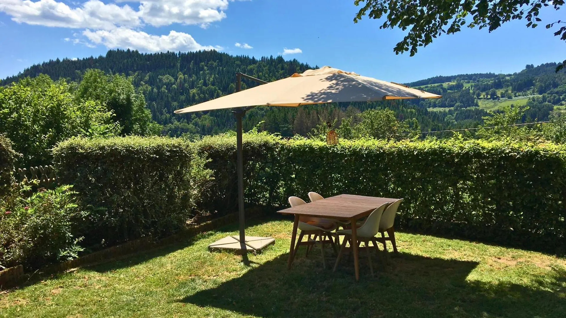 Holiday home Gite Les Tilleuls Arlanc